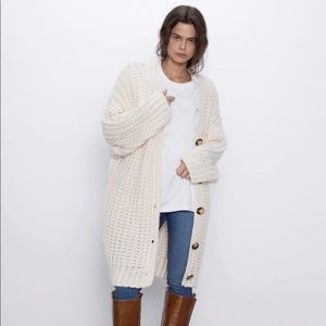 CURRENT SEASON! Zara oversized sweater cardigan